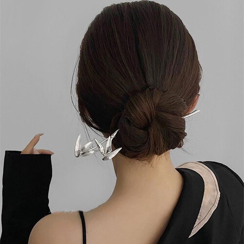 New Chinese-style ancient bamboo leaf metal hairpin, simple modern daily updo hairpin, niche high-end sense, trendy hair clip