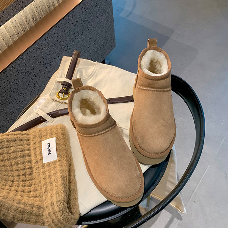 Grava Madre 2024 otoño y invierno nuevo estilo coreano de vello y piel gruesa una cabeza redonda con una base gruesa botas de nieve zapatos de algodón para mujeres