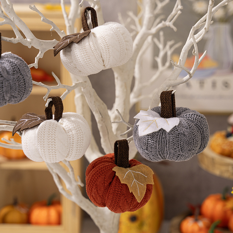 Neue Thanksgiving-Dekorationen, orangefarbener Kürbis-Anhänger, Strickkürbis für das Erntedankfest, Ornament-Arrangement_voghion.com