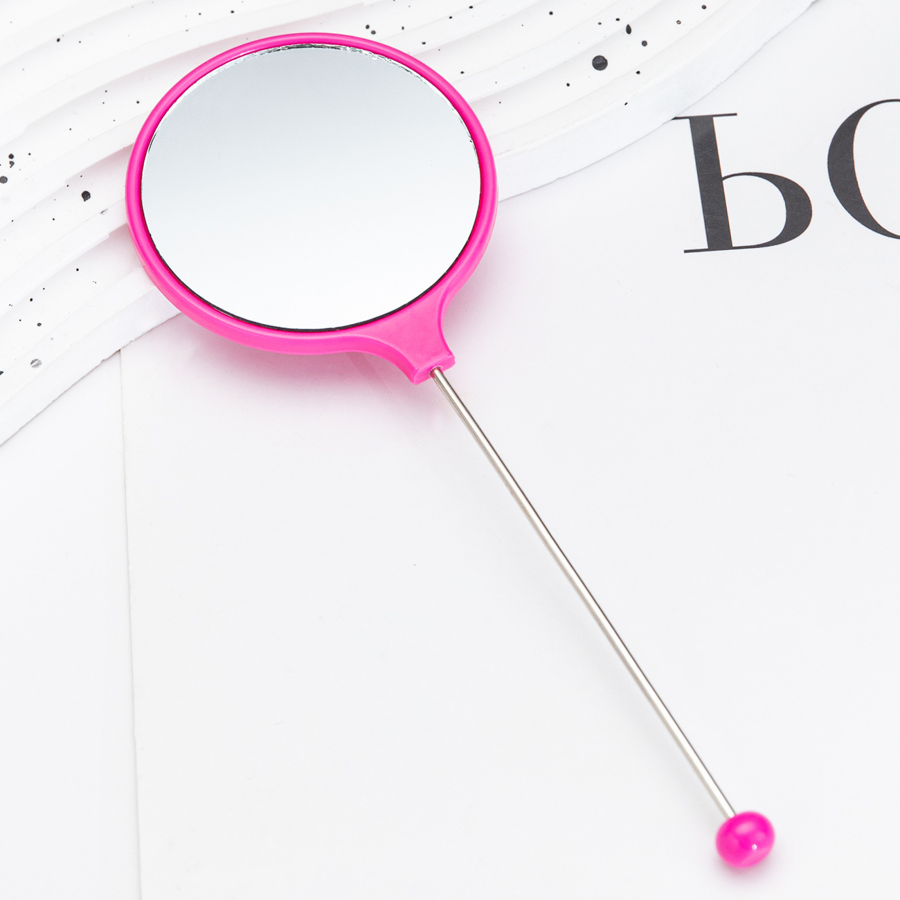 Espejo de maquillaje redondo portátil de alta definición, maquillaje portátil, mini manejo, espejo al por mayor.