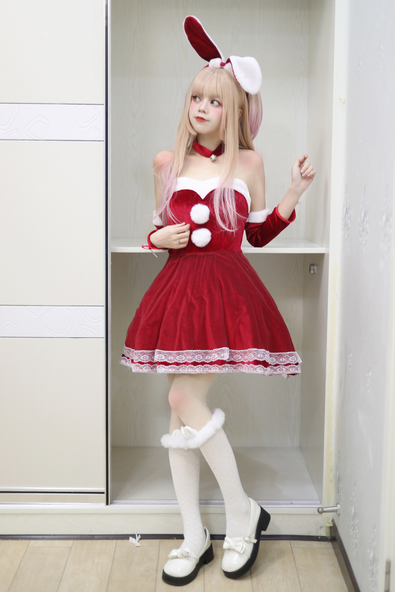 粉色兔女郎套装Pink Bunny Dress