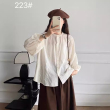 早秋法式衬衫上衣文艺清新风气质日系重工刺绣圆领灯笼袖衬衣女