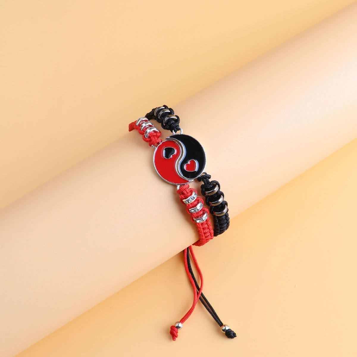 Горячая распродажа трансграничный черный красный Тайцзи любовь сплетни браслет пара черный красный любовь Тайцзи сплетни браслет цепочка веревка оптом