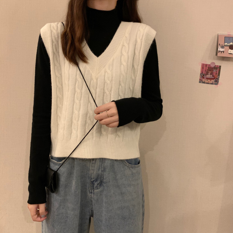 复古港味V领麻花针织马甲女装2024秋季新款宽松外穿薄款叠穿毛衣
