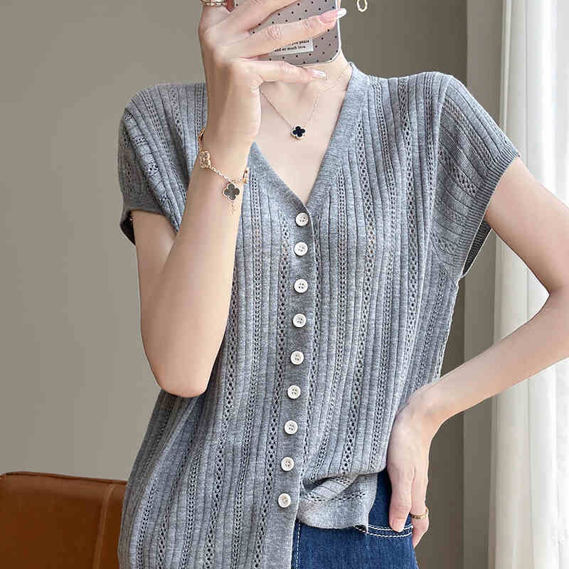Short-sleeved V-neck knitted cardigan 2025 summer thin hollow-out very good-looking slim top foreign-style all-match casual top