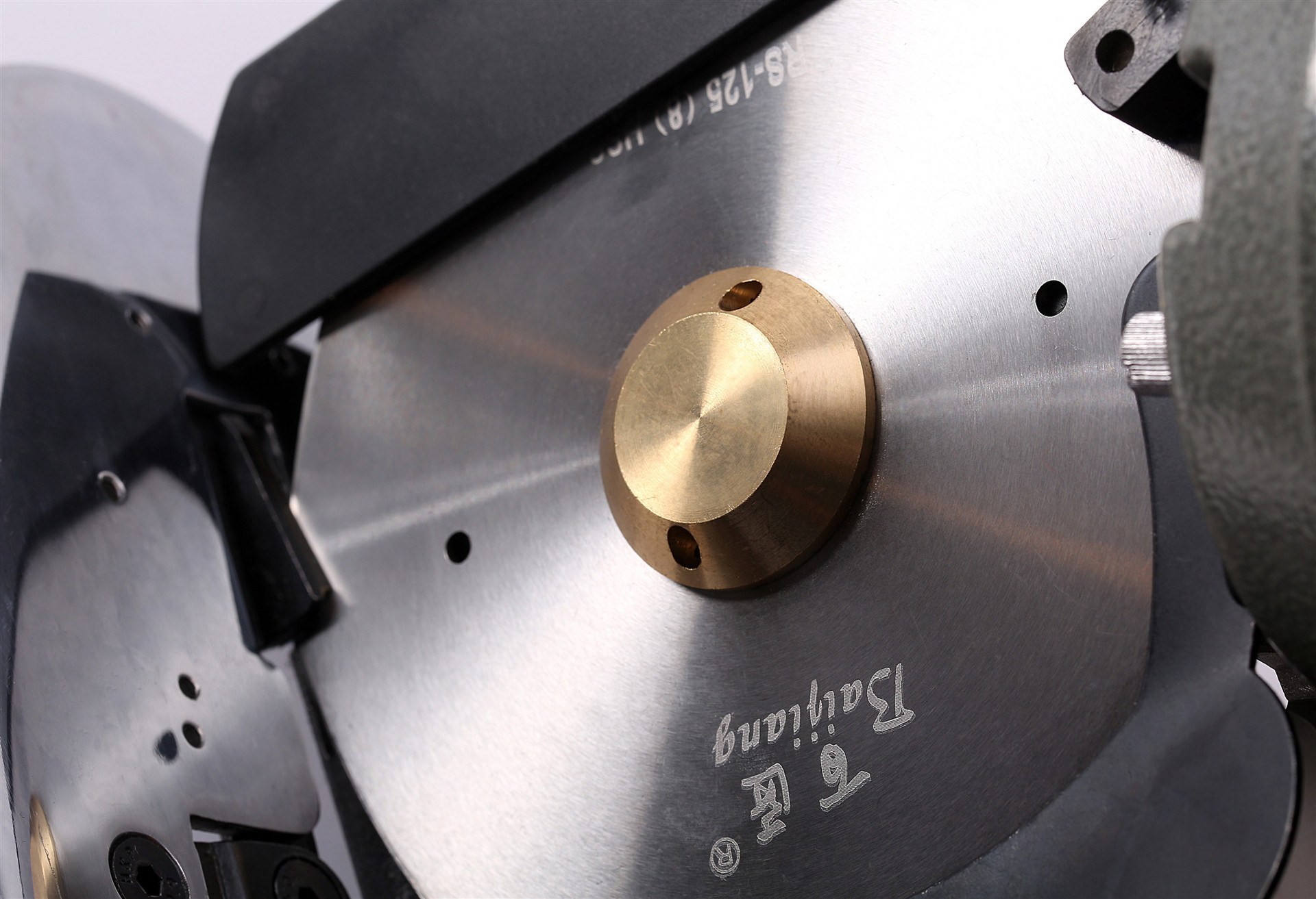 百匠BJ-125圆刀 服装裁布机 裁剪机 切布机 电动剪刀圆刀 手直销