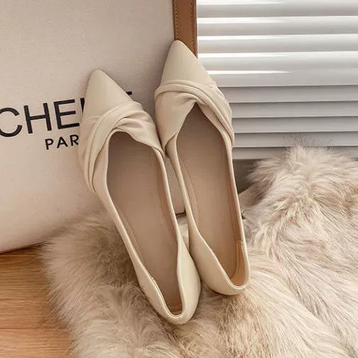 Весенние туфли к юбке, обувь заостренный носок, 2023, стиль Chanel