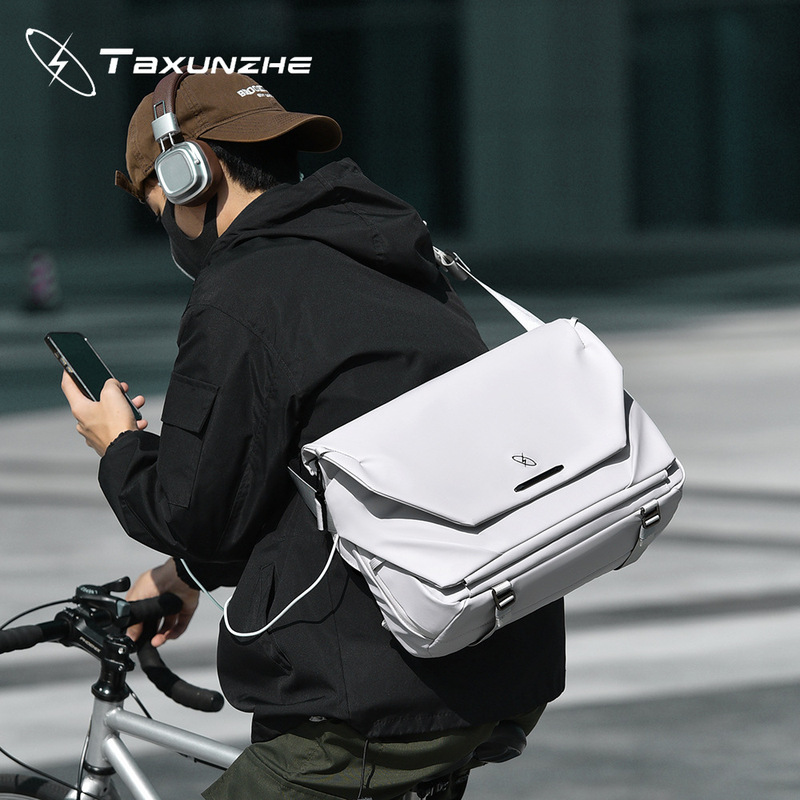 Apollo 2 Crossbody Bag Men's Casual Trendy Cool Shoulder Bag for Work and Commuting Functional Messenger Bag Computer Bag Apollo 2 Crossbody Bag Men's Casual Trendy Cool Shoulder Bag for Work and Commuting Functional Messenger Bag Computer Bag