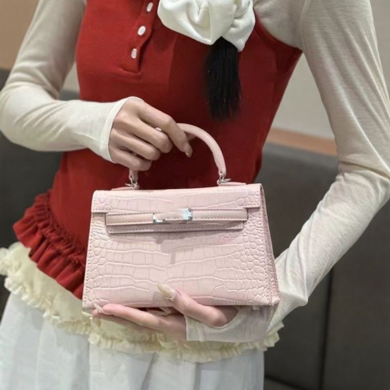 Crocodile Pattern Kelly Bag 2026 New Style Handbag Shoulder Bag Simple Retro Crossbody Fashion Stone Pattern Women's Bag