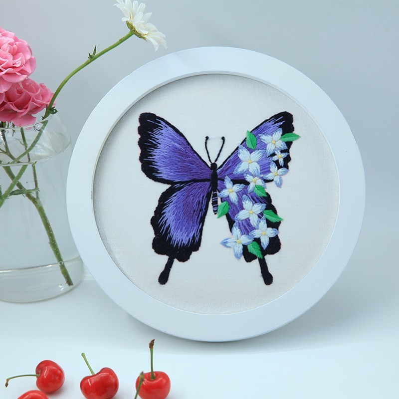 Bordado Diy Butterfly Colgante Lu Bordado Hecho a mano Paquete de material Juego de tres piezas Inglés Creative Children's Gift Flower Colgante