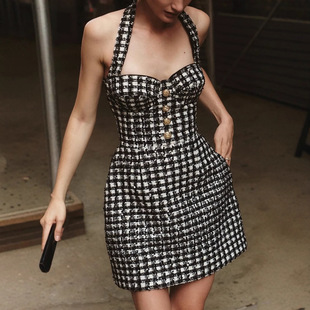 �羳����վ�ڰ׸�y�ֻ��첱�B��ȹ �����W���Ɍ�����͹��L��ȹ