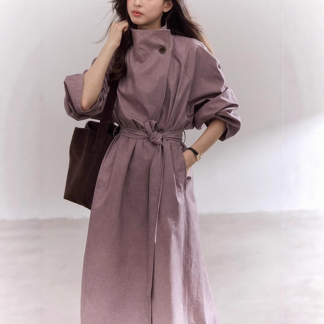 贰羊设计紫芙知识分子风紫色高级感风衣外套女秋炒色极简大衣