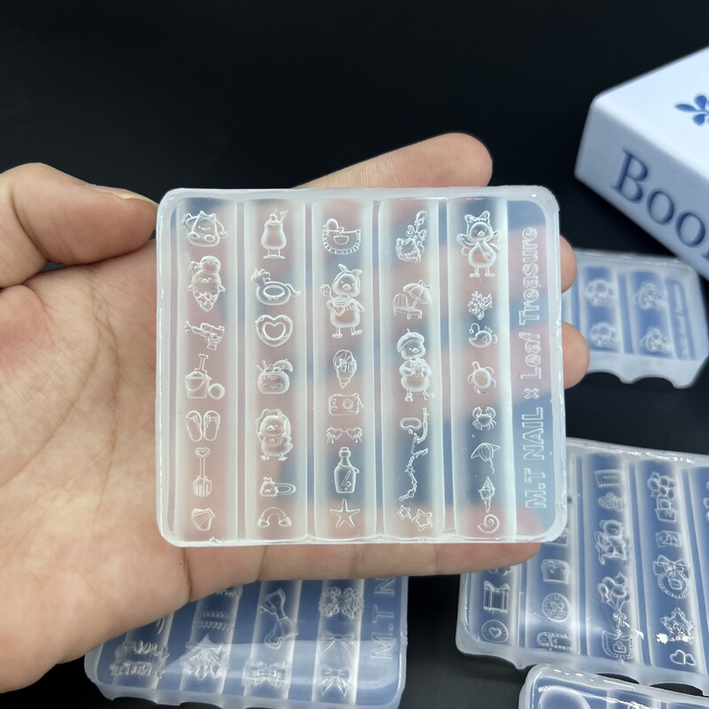 MT同款美甲模具开心鸭子小熊护士兔兔发卡芭蕾蝴蝶结高透硅胶模具|undefined