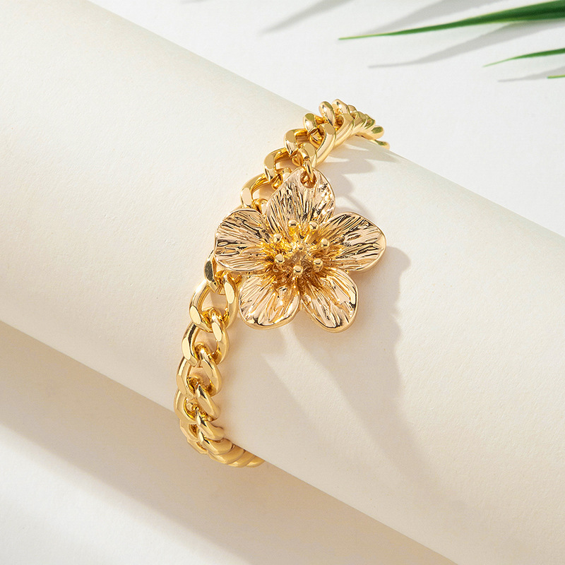 Joyas transfronterizas europeas y estadounidenses moda temperamento dorado flor tobillas metal femenino simple cadena gruesa floral pie adornamiento