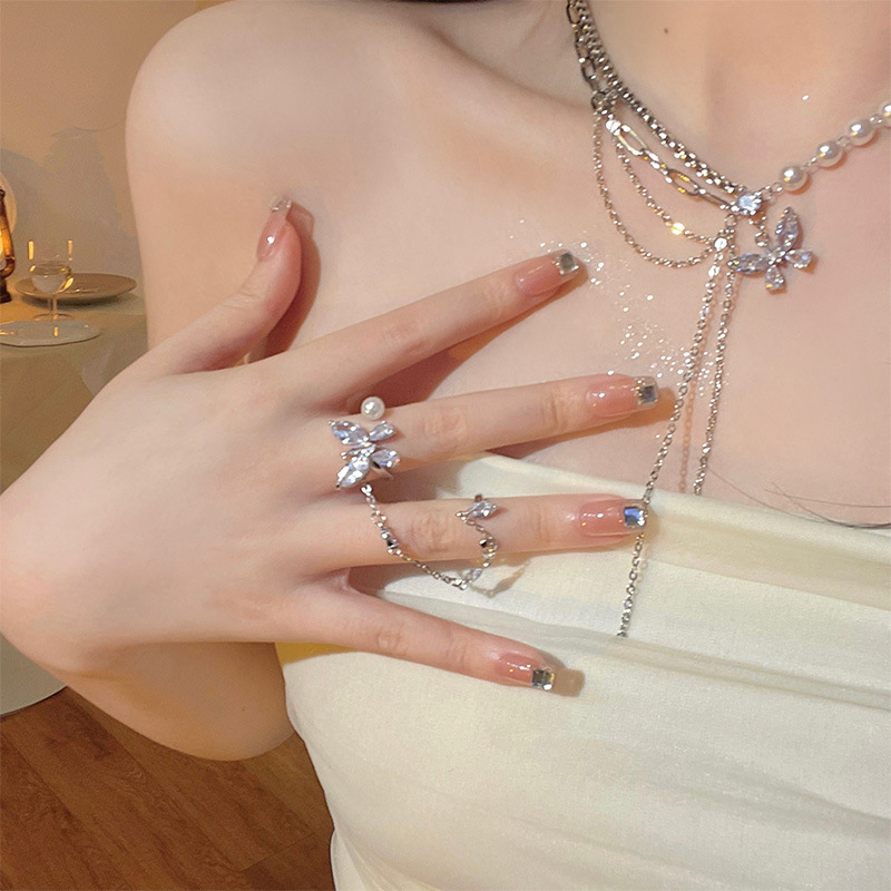 Simple Style Bow Knot Alloy Inlay Zircon Women's Rings Necklace display picture 1