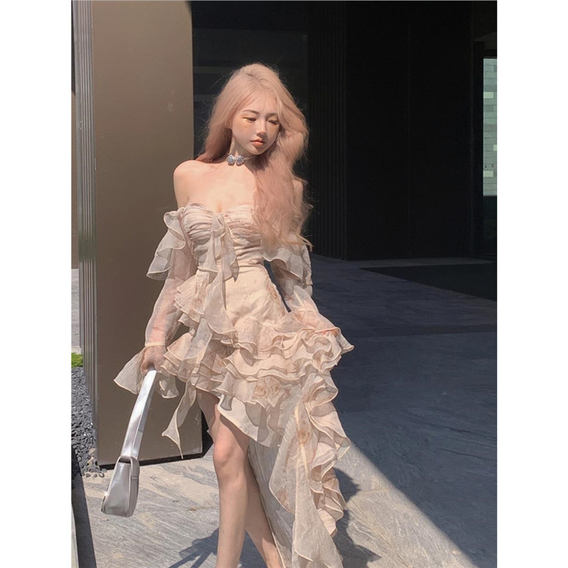 Ruffled One-Shoulder Chiffon Dress for Women, Summer French-Style Irregular Hem Long Dress with a Train, Artistic Retro