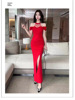 Low cut， shoulder length， neck hanging， slim fit， buttocks wrapped， long skirt