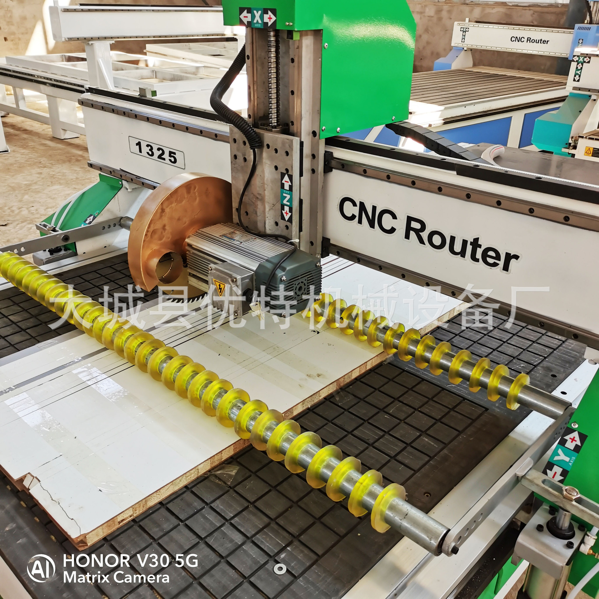 电动电脑数控锯盘切割机 硅酸钙板数控切割机 广告木工雕刻机