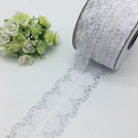 Mayorista de encaje de oro de color 3 cm de ancho de encaje hueco ropa gorras cortinas decoración de tela