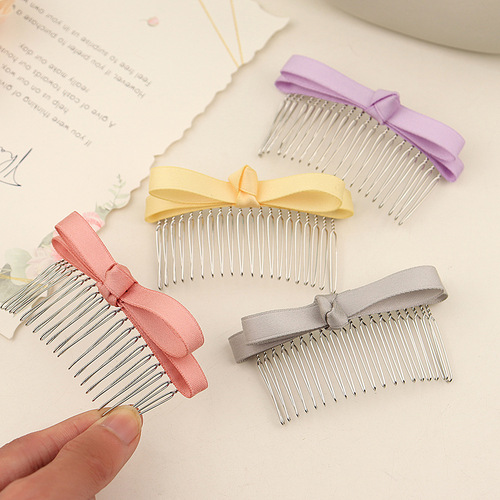 Short bangs combed down, decorative butterfly knot hair accessories, hair clips, hairpins, headbands, hair combs, hair picks, hair forks