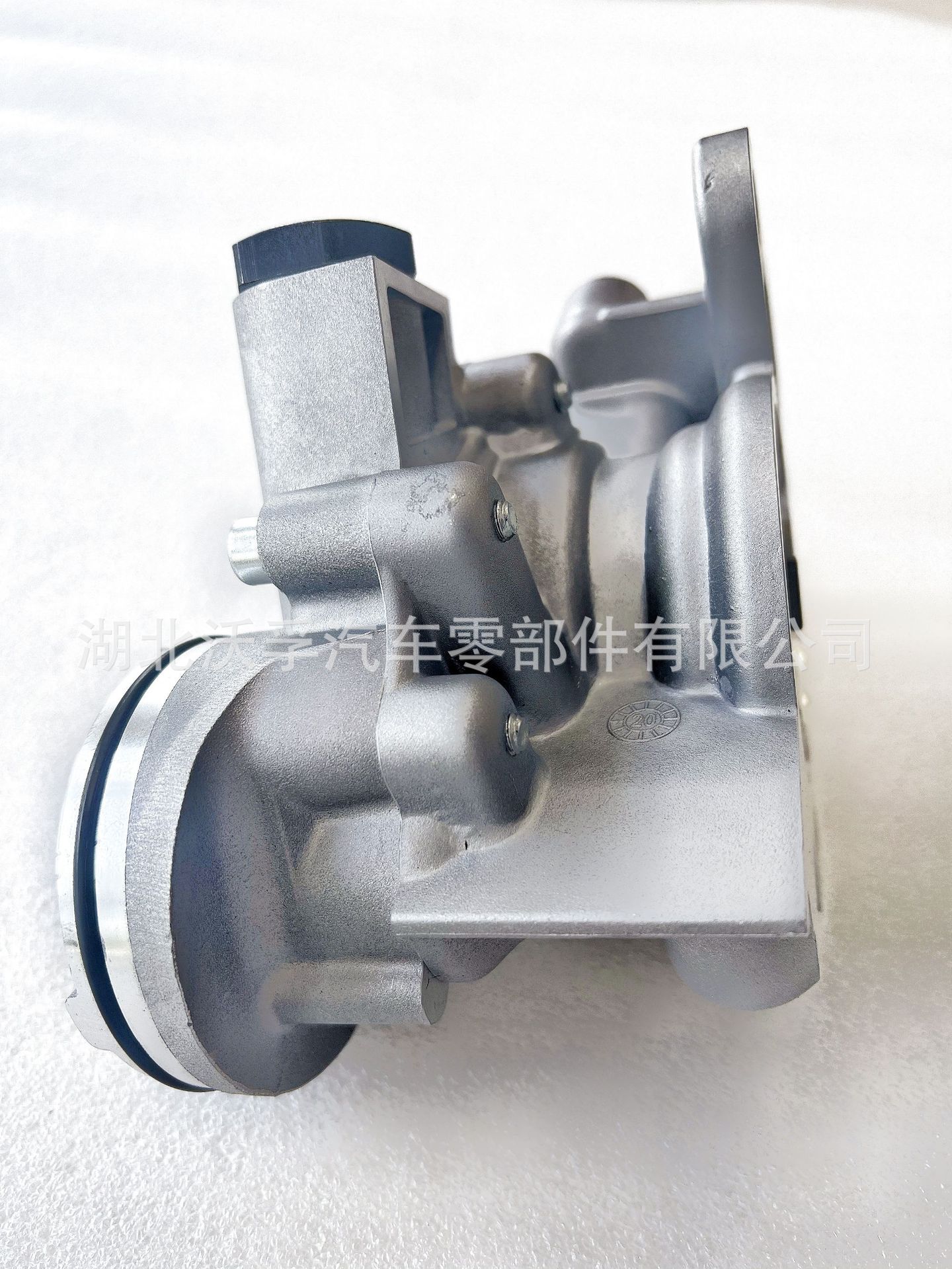 Suitable for Dongfeng Volvo 14-Speed Gearbox Parts Oil Pump V1521900
