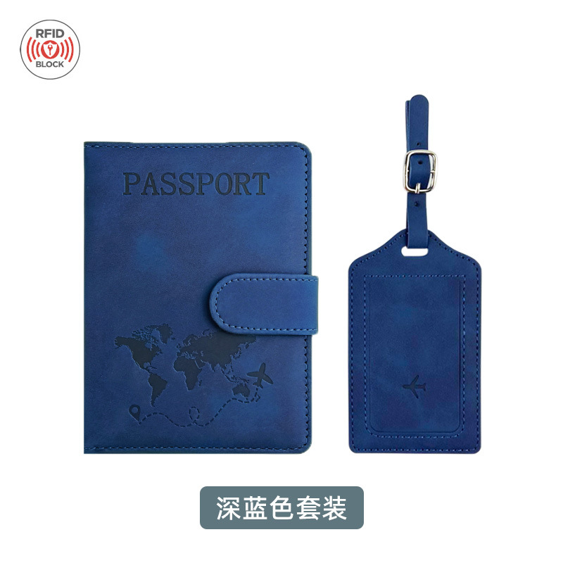 Traje azul oscuro con hebilla magnética