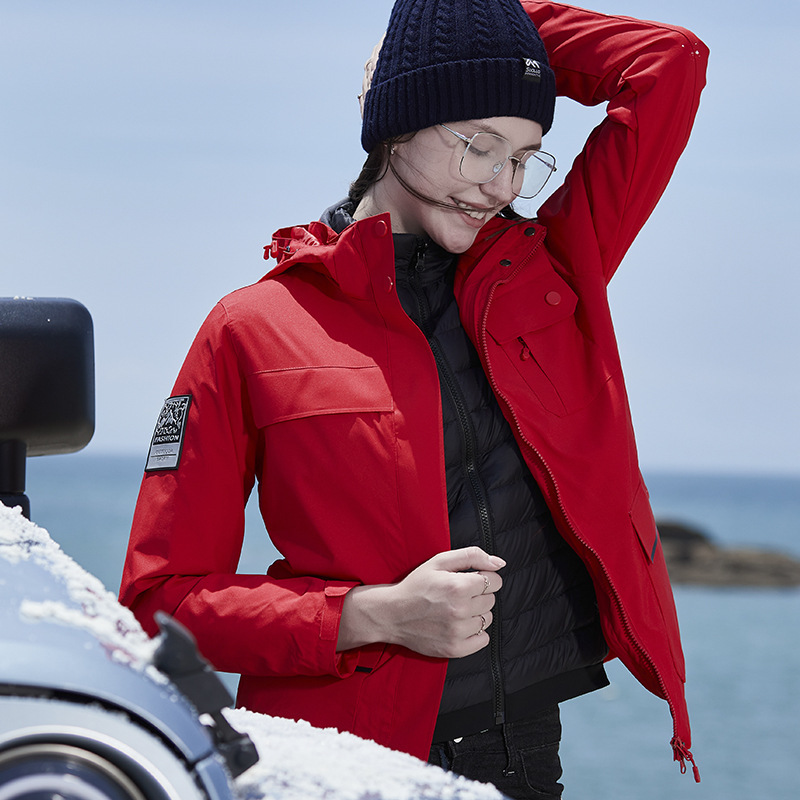Couple's Style Autumn and Winter Outdoor Three-In-One Jacket with Detachable down Lining, Warm and Windproof Jacket for Men Couple's Style Autumn and Winter Outdoor Three-In-One Jacket with Detachable down Lining, Warm and Windproof Jacket for Men