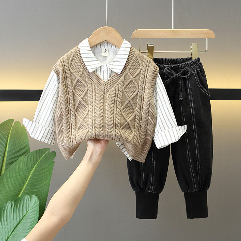 6341 Traje de otoño para niños 2025 Nuevo estilo coreano Chaleco de lana para niños pequeños Camisa de bebé de tres piezas