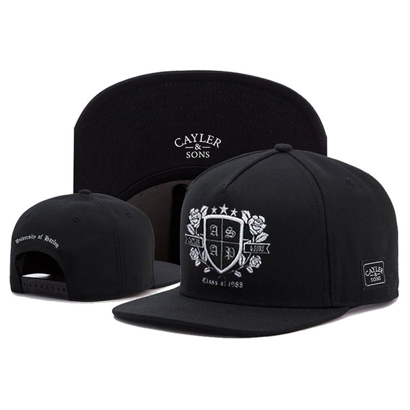 CAYLER SONS Shield Rose Berretto da baseball con ricamo Hip Hop Rap Cappello con bordo piatto per uomo e donna_voghion.com