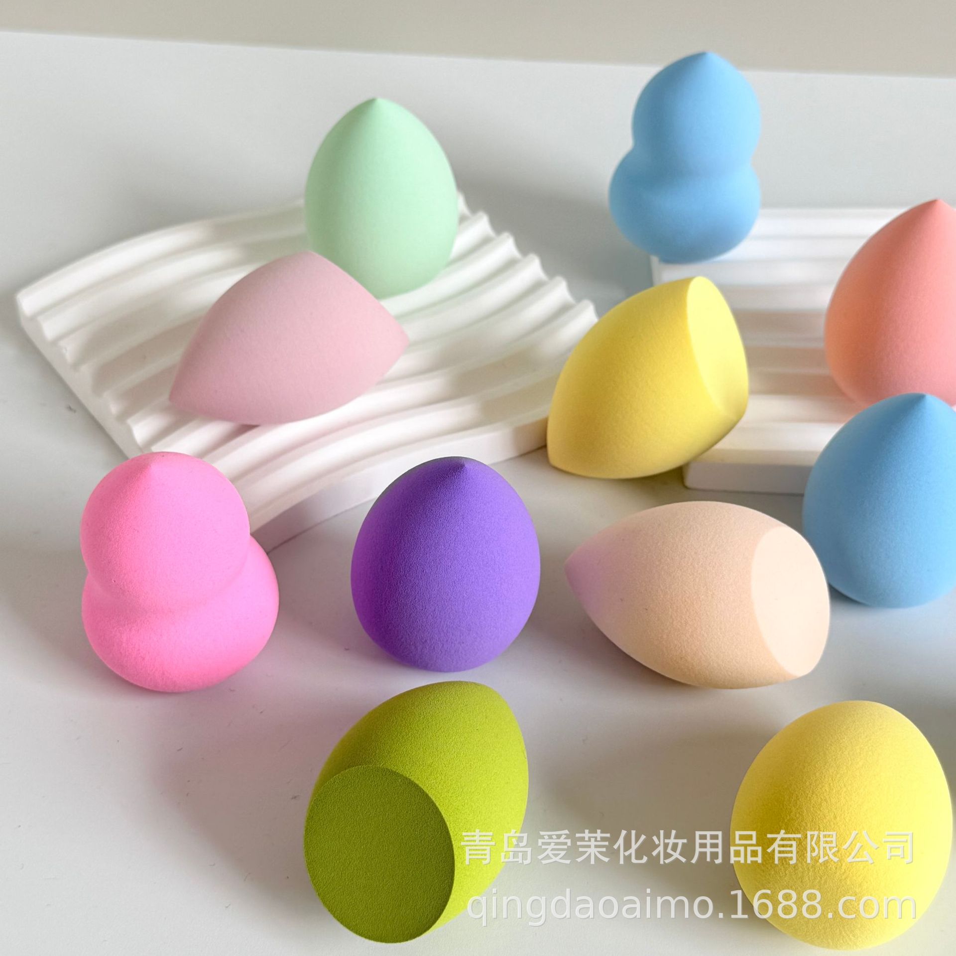 Water Drop-Shaped Oblique-Cut Makeup Sponge, Dual-Use for Dry and Wet Application, Non-Powder-Absorbing Makeup Sponge, Makeup Puff Sponge, Wholesale from Manufacturer