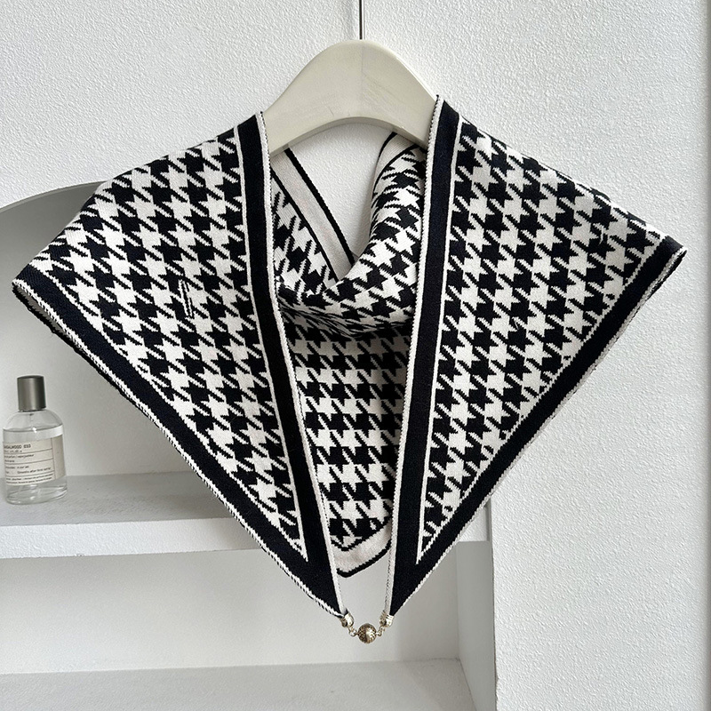 Nueva hebilla magnética bufanda de triángulo de punto para mujer otoño e invierno cálido cuello bufanda de protección de moda todo fósforo suave bufanda decorativa