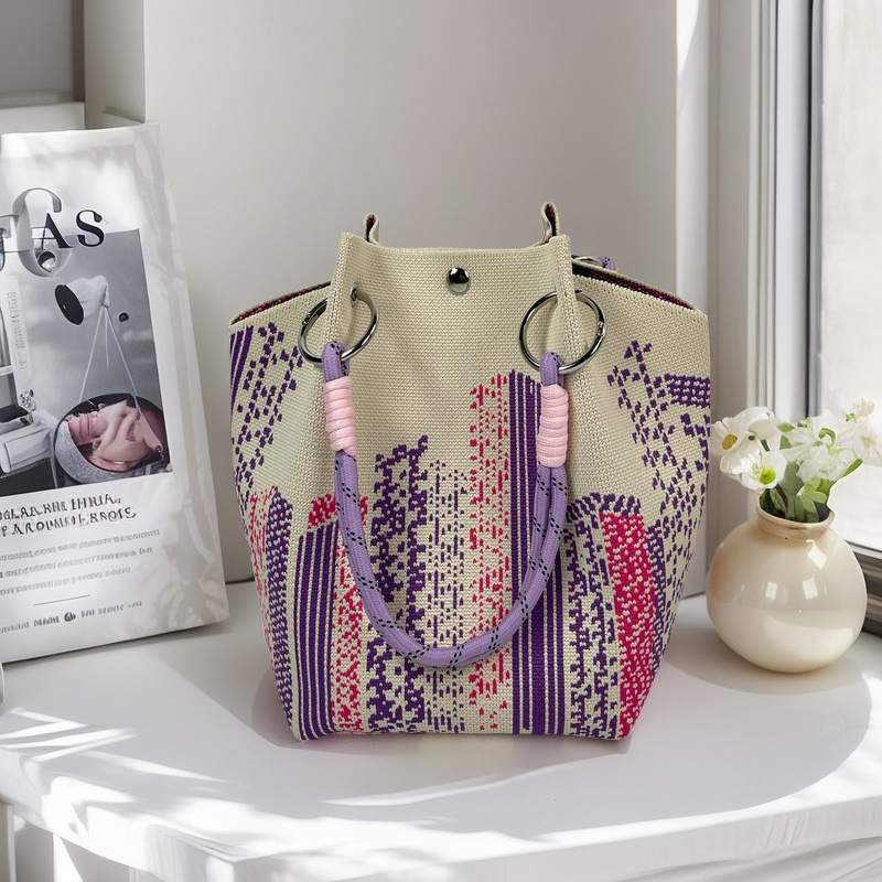 Nicho de diseño blanco y negro jersey jersey bolso de mano casual versátil gran capacidad bolso de mochila fábrica directa