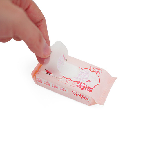 Mini children's wet wipes student portable small bag removable baby hand and mouth hygiene wet wipes wholesale