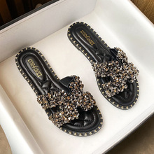 Classic rhinestone slippers for women's outdoor wear, 2026 new Instagram trendy summer sandals, fashionable plus size 41-43