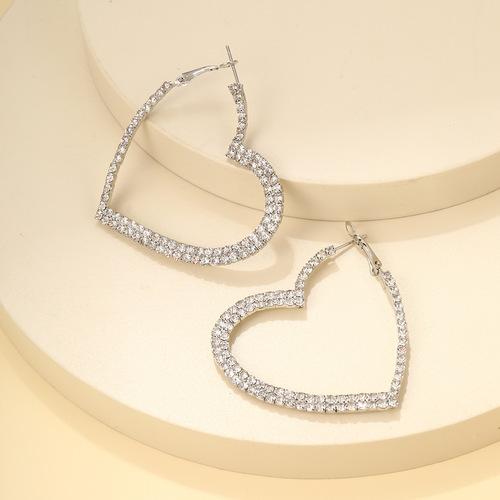 Cross-border best-selling fashionable exaggerated personalized full diamond heart earrings with a celebrity style and ultra-bright creative INS earrings