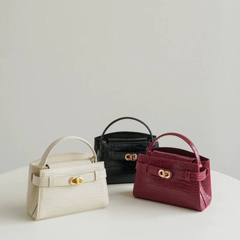 Small Ck Luxury 2026 New Crocodile Pattern Handbag Kelly Bag Crossbody Bag High-End Stylish Small Square Handbag Small Ck Luxury 2026 New Crocodile Pattern Handbag Kelly Bag Crossbody Bag High-End Stylish Small Square Handbag