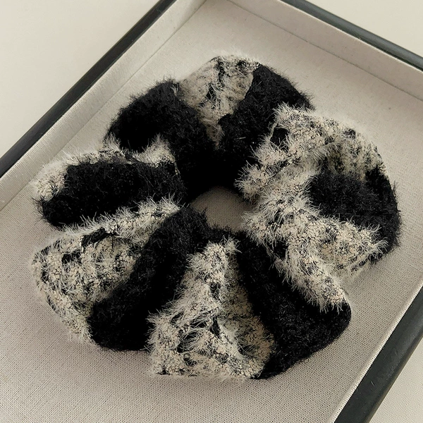 Black stitching wool model