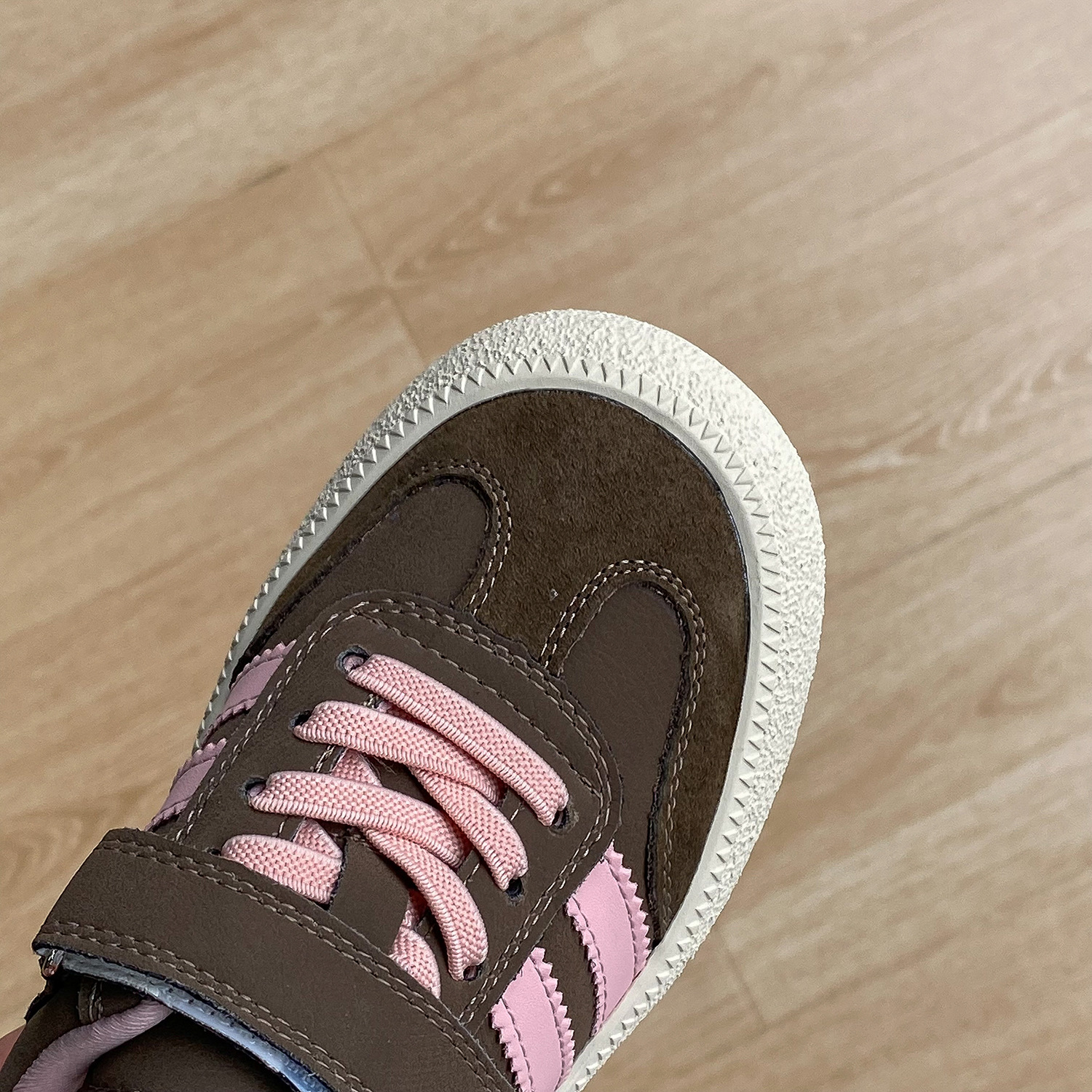 QQO Scarpe per bambini 2023 Autunno e Inverno Nuovi bambini Scarpe basse da tavolo Scarpe casual da ragazzo Moda per ragazze peluche_voghion.com