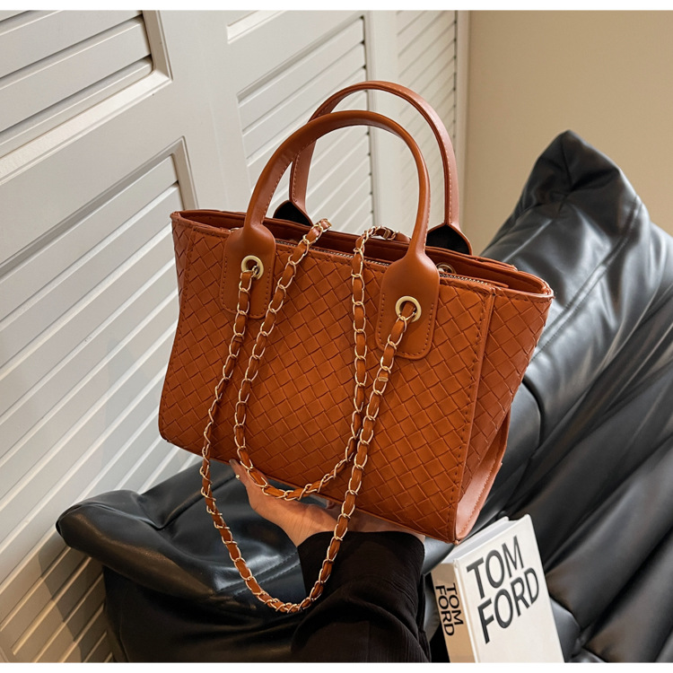 Women's Small Chain Shoulder Bag Quilted Square Handbag Elegant_voghion.com