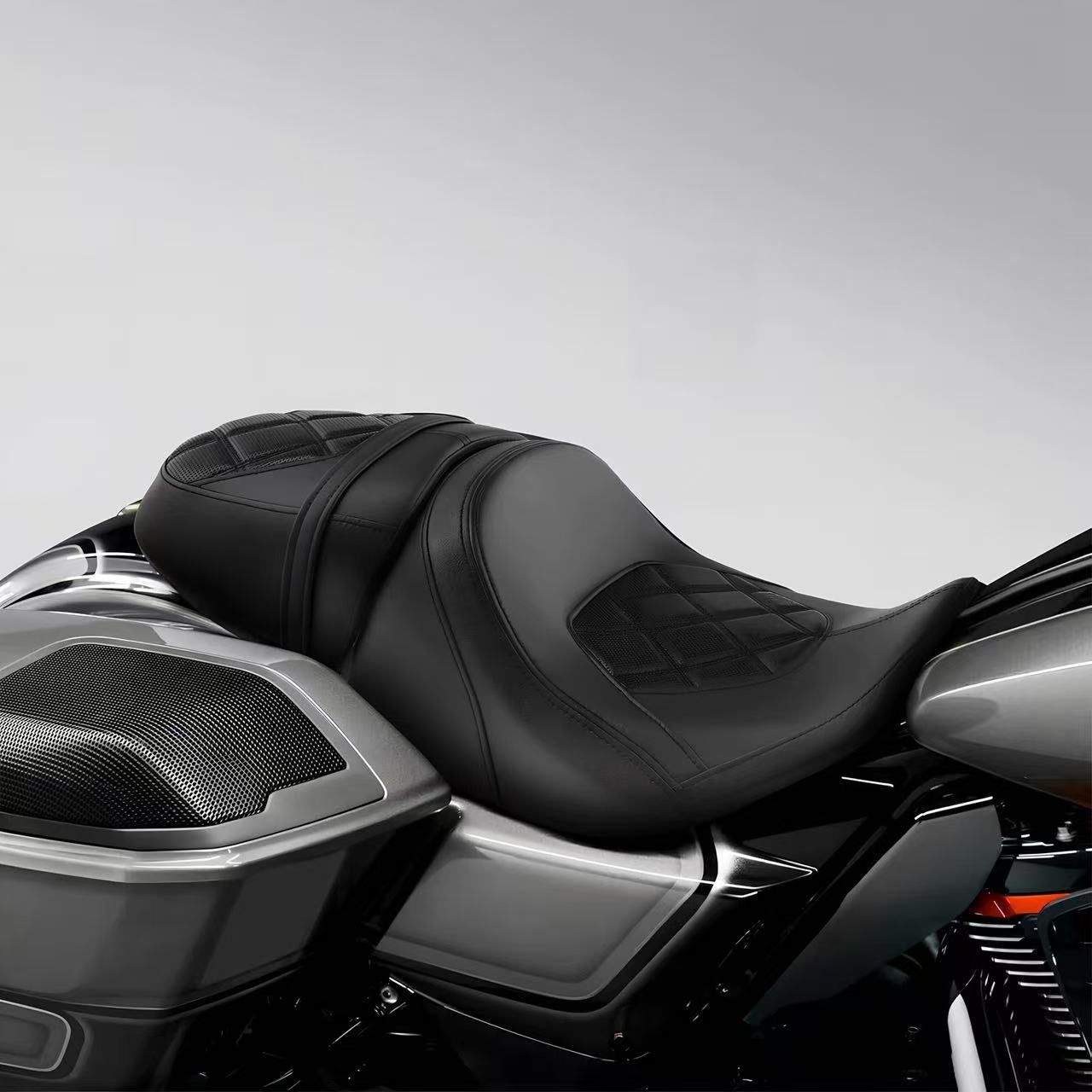 Suitable for Harley Street Glide Cvo Road Glide Cvo121St Modified Driver and Passenger Seat Cushion 23-24 Years