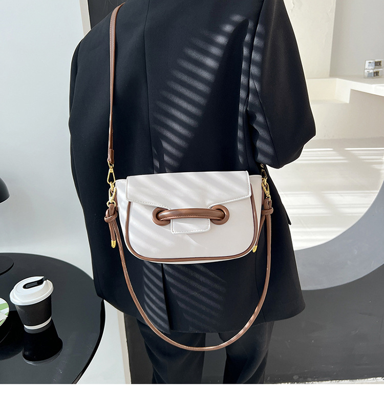 Fashion Small Square Bag Contrast Color Shoulder Bag Retro Messenger Underarm Bag display picture 5