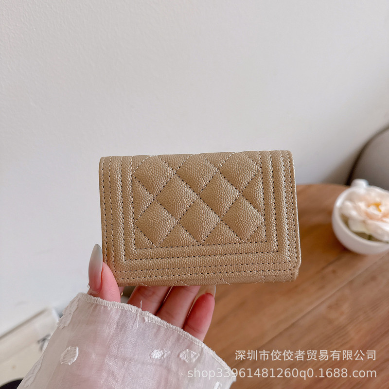 菱形ステッチは、勤務証明書、銀行カード、小銭、勤務証明書、アクセスカードホルダー、レザーレディースヘッドフォンバッグ、キーミニに適しています。|undefined