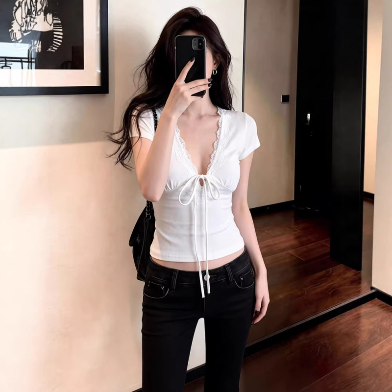 French White Lace-Trimmed Sexy Deep V-Neck Lace-Up Short-Sleeved T-Shirt for Women Early Spring New Style Elegant Short Crop Top
