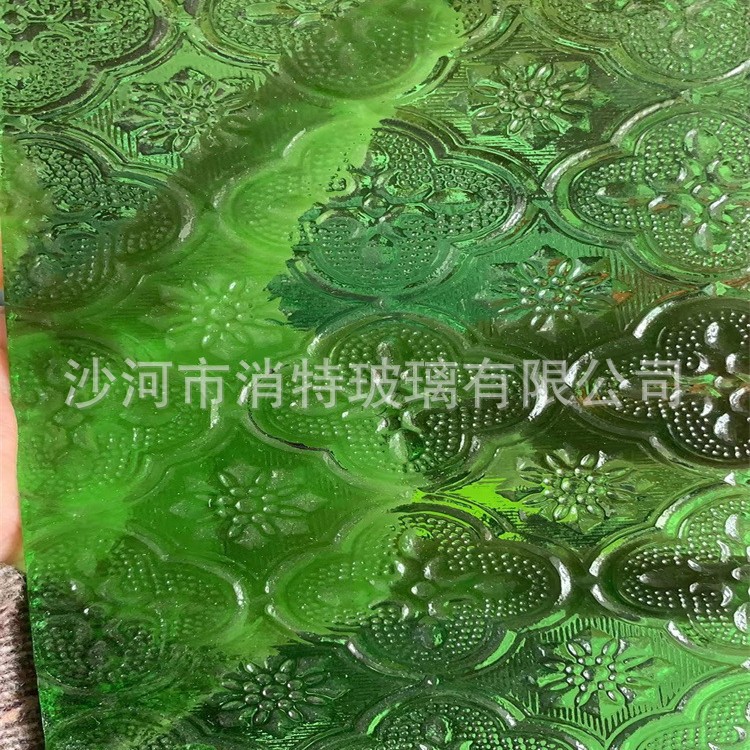 本厂批发超白水波纹普白钻石压花玻璃普白香梨超白长虹压延玻璃