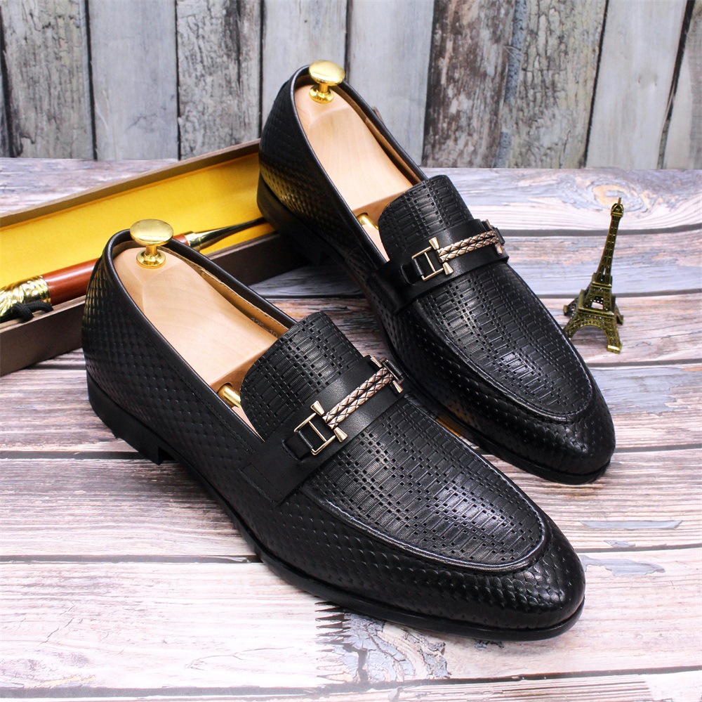 Cross-Border 2023 Autumn Men's Pointed Toe Slip-On Leather Shoes Men's Casual Lazy Slip-On British Men's Small Leather Shoes Export