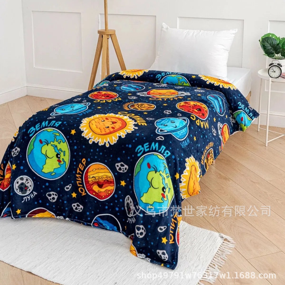 爆款太空星球毛绒毯 俄文卡通太阳系午睡毯 亚马逊 Wish 热卖款