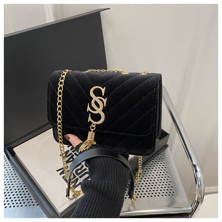 女性のためのテクスチャードスタイルバッグ 2025 新しいファッション刺繍チェーンスクエアバッグニッチデザイントレンドレターメッセンジャーバッグ|undefined
