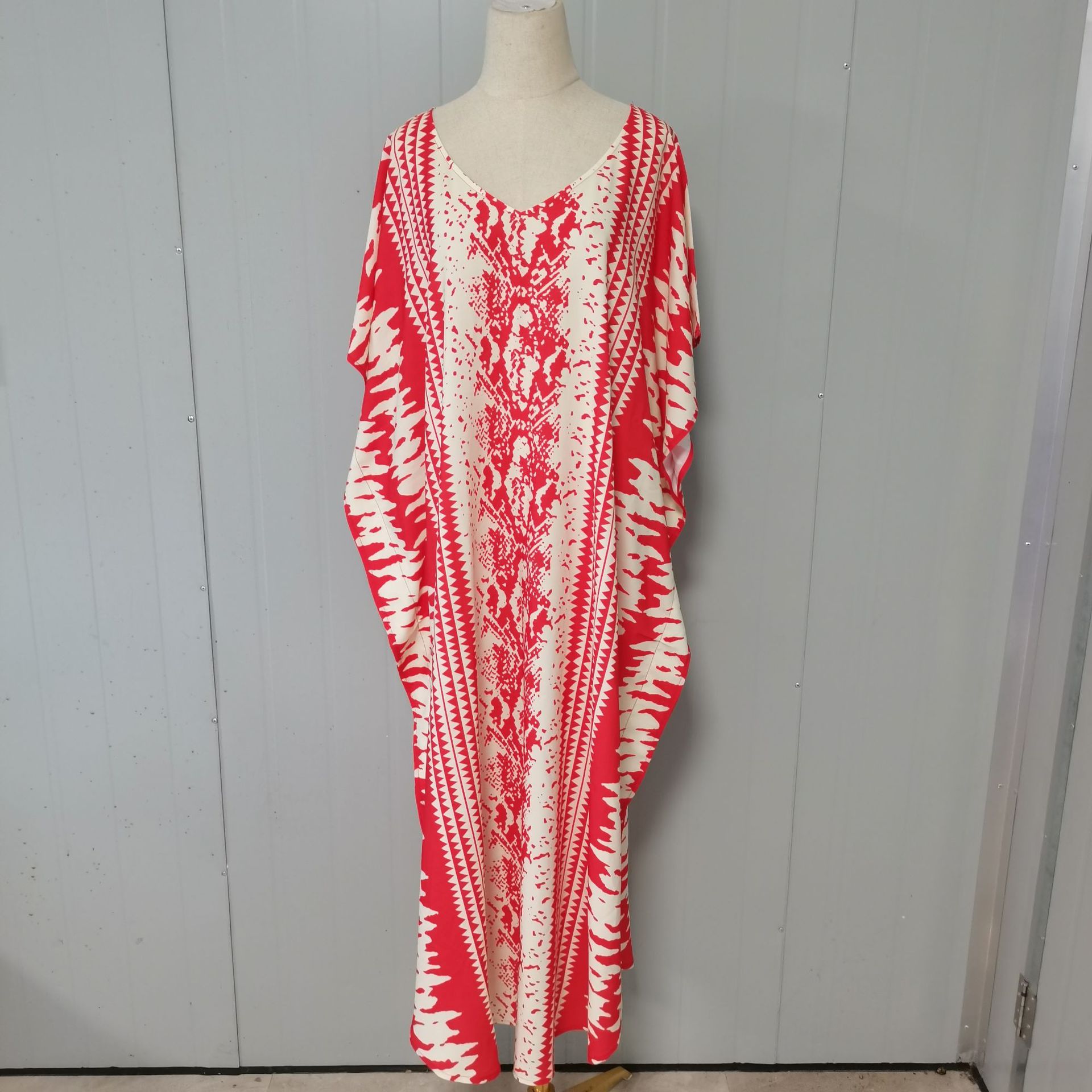 Blusa de playa europea y americana de cuatro lados estiramiento impreso raya de la serpiente suelta más tamaño traje bikini camisa de protección solar 1D06