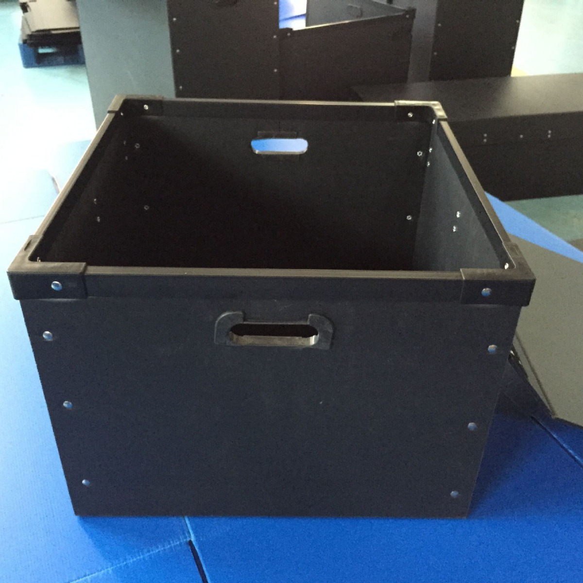 黑色防静电中空板骨架箱 4MM防静电中空板周转箱