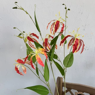 仿真花 手感火焰百合 嘉兰北欧家居软装工程酒店婚庆摆件布景假花